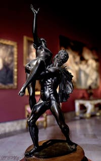Giambologna, Le rapt d'une Sabine, musée Capodimonte à Naples en Italie