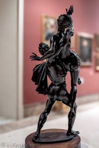 Giambologna, Le rapt d'une Sabine, musée Capodimonte à Naples en Italie