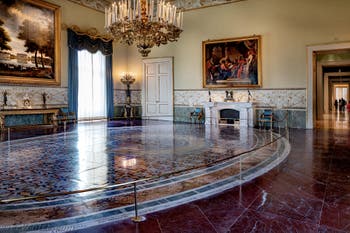 Les appartements royaux du palais Capodimonte à Naples en Italie