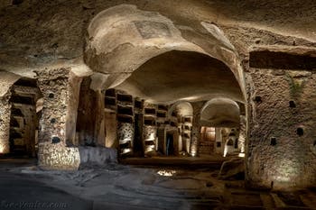 Basilique du niveau supérieur des catacombes de San Gennaro à Naples en Italie