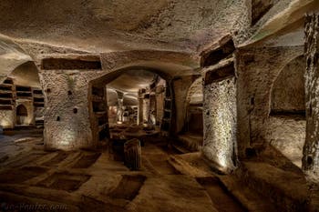 Basilique du niveau supérieur des catacombes de San Gennaro à Naples en Italie
