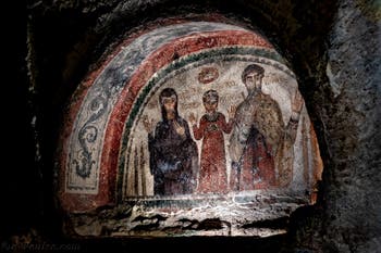 Fresque de la tombe de Theotecnus, Hilaritas et Nonnosa, catacombes de San Gennaro à Naples en Italie
