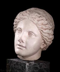 Tête d'Aphrodite, Musée Archéologique à la Gallerie d'Italia à Naples en Italie