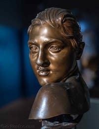 Vincenzo Gemito, Buste d'une jeune Napolitaine, Gallerie d'Italia Zevallos à Naples en Italie