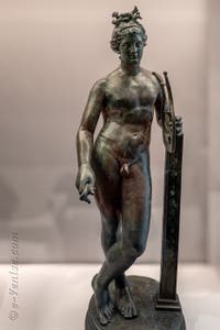 Apollon avec une lyre, Casa di Apollo, Pompéi, musée archéologique de Naples en Italie