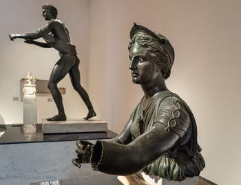 Artémis tirant à l’arc, temple d'Apollon, Pompéi, musée archéologique de Naples en Italie