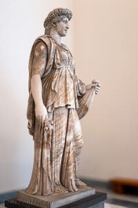 Flora Pomone mineure, Collection Farnèse, musée archéologique de Naples en Italie