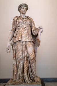 Flora Pomone mineure, Collection Farnèse, musée archéologique de Naples en Italie