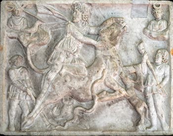 Mithra en train d'immoler un taureau, Capri, musée archéologique de Naples en Italie
