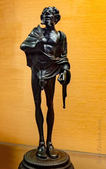 Statuette satirique d'un philosophe cynique, Pompéi, Cabinet érotique, Musée Archéologique de Naples