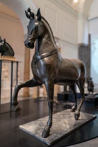 Cheval du quadrige de Néron, Herculanum, musée archéologique de Naples en Italie