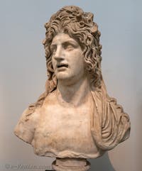 Bustes de divinités fluviales, éléments de fontaines, Collection Farnèse, musée archéologique de Naples en Italie