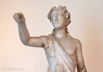Dionysos Osiris, Temple d'Isis, Pompéi, musée archéologique de Naples en Italie