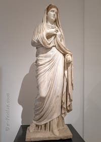 La prêtresse Eumachia, édifice d'Eumachia, Pompéi, musée archéologique de Naples en Italie