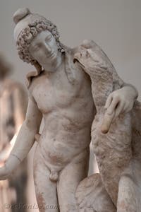 Ganymède et l'aigle, Collection Farnèse, musée archéologique de Naples en Italie