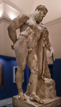 Hercule au repos, Collection Farnèse, musée archéologique de Naples en Italie