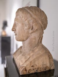 Tête d'Hercule Jeune, Villa des Papyrus, Herculanum, musée archéologique de Naples en Italie