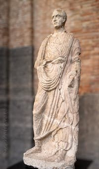 Homme en toge, Nécropole de la porte d'Herculanum, Pompéi, musée archéologique de Naples en Italie