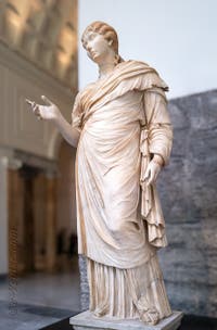 Fille de Nonius Balbus, Herculanum, musée archéologique de Naples en Italie