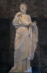 Fille de Nonius Balbus, Herculanum, musée archéologique de Naples en Italie