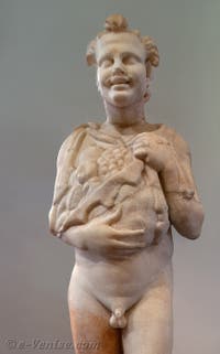 Jeune satyre tenant des fruits, Casa del Poeta Tragico, Pompéi, musée archéologique de Naples en Italie