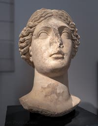 Junon, Capitolium, Cuma, musée archéologique de Naples en Italie
