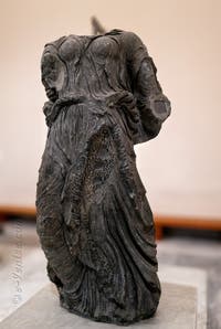 Niké, Collection Farnèse, musée archéologique de Naples en Italie