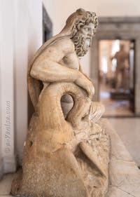 Océan avec un dragon des mers, Collection Farnèse, musée archéologique de Naples en Italie