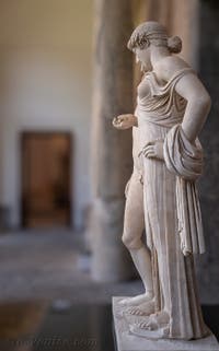 Oreste et Électre, Temple de Sérapis, Pozzuoli, musée archéologique de Naples en Italie