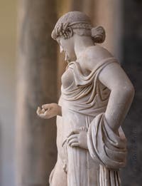 Oreste et Électre, Temple de Sérapis, Pozzuoli, musée archéologique de Naples en Italie