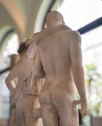Oreste et Électre, Temple de Sérapis, Pozzuoli, musée archéologique de Naples en Italie