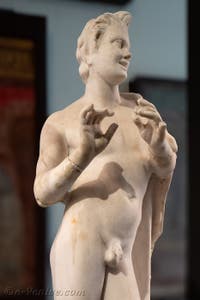 Satyre jouant de la flûte, Praedia di Giulia Felice, Pompéi, musée archéologique de Naples en Italie