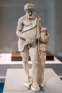 Satyre à usage de fontaine, Casa del Granduca, Pompéi, musée archéologique de Naples en Italie