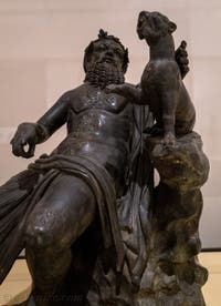 Vieux Satyre à usage de fontaine, Villa des Papyrus, Herculanum, musée archéologique de Naples en Italie