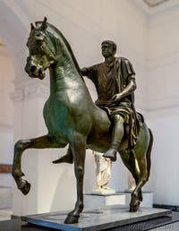 Statue équestre supposée de Caligula, Temple de la Fortuna Augusta, Pompéi, musée archéologique de Naples en Italie