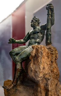 Hercule Epitrapezios au banquet, Pompéi, musée archéologique de Naples en Italie