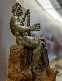 Hercule Epitrapezios au banquet, Pompéi, musée archéologique de Naples en Italie