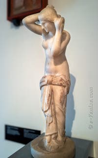 Vénus sortant du bain, Porticus Temple d'Isis, Pompéi, musée archéologique de Naples en Italie
