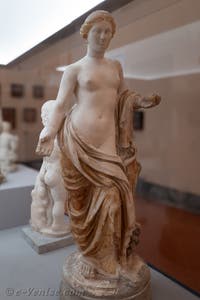 Vénus Lovatelli, Casa di Diomede, Pompéi, musée archéologique de Naples en Italie