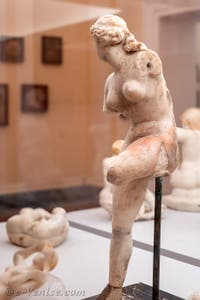 Vénus retire sa sandale, Casa del Centenario, Pompéi, musée archéologique de Naples en Italie