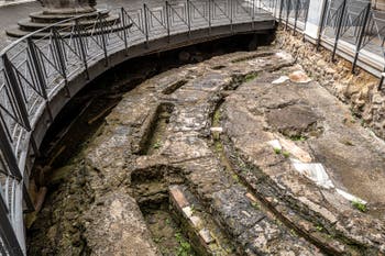 Le Tholos de la Neapolis souterraine sous la Basilique San Lorenzo Maggiore à Naples en Italie