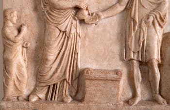 Aphrodite et Arès, Relief votif au musée archéologique de Venise en Italie