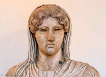 Buste d'Aphrodite Sosandra au musée archéologique de Venise en Italie