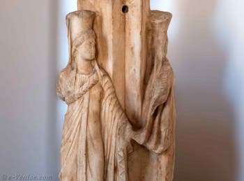 La déesse Hécate, Hékatéion et Charités au musée archéologique de Venise en Italie