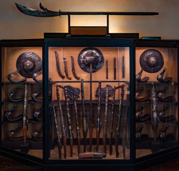 Katanas sabres japonais au musée d'Art Oriental Ca' Pesaro de Venise en Italie