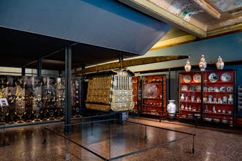 Chaise à porteurs japonaise pour femme au musée d'Art Oriental Ca' Pesaro de Venise en Italie