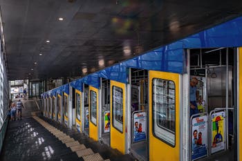 Le funiculaire de la ligne Montesanto à Naples en Italie