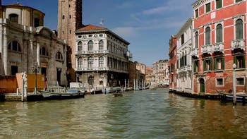 Le Palais Labia du XVIIe siècle, sur le Canal de Cannaregio à Venise