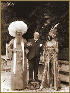 The painter Giovanni Boldini and the marquise Casati at the Ca' Venier dei Leoni in 1913