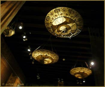 Lampes en soie Mariano Fortuny